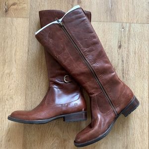 BORN CUATROS BROWN LEATHER TALL BUCKLE STRAP BOOTS
